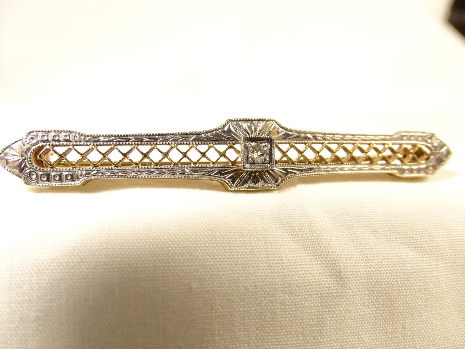 Antique Beautiful 14 K Gold Old European Cut Diamond Art Deco Wide Pin Brooch