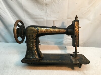 Sewing Machines Antique 1900