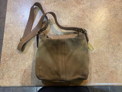Vintage Coach Legacy Tan Suede Bucket Shoulder Bag Boho C3S Vintage Coach Legacy Tan Suede Bucket Shoulder Bag Boho C3S