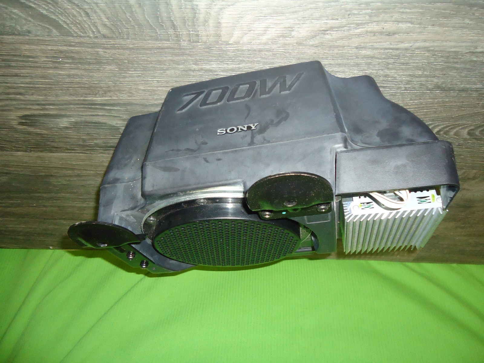 Ford Sony 9L3T powered subwoofer speaker box