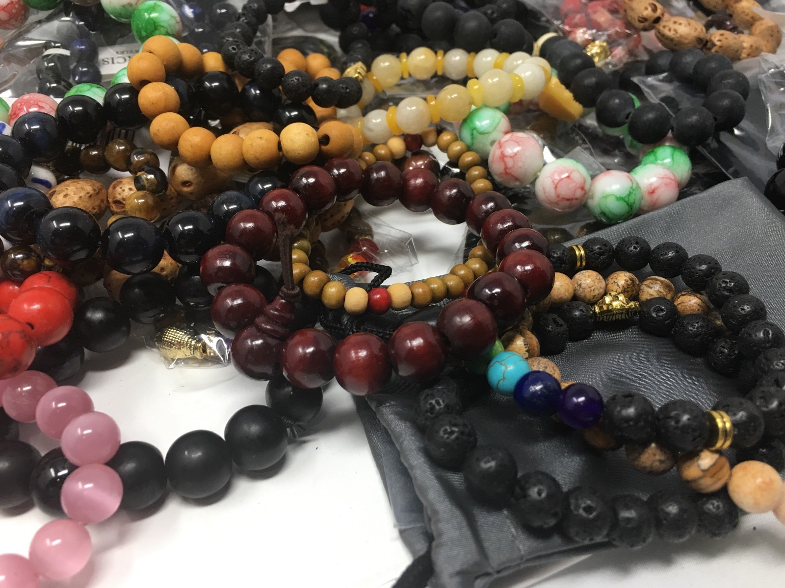 WHOLESALE LOT 200 BEADED BRACELETS----FREE SHIPPING
