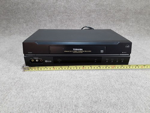 TOSHIBA W-522 VHS VCR Video Cassette Recorder Player With Remote 4Head Hi-Fi