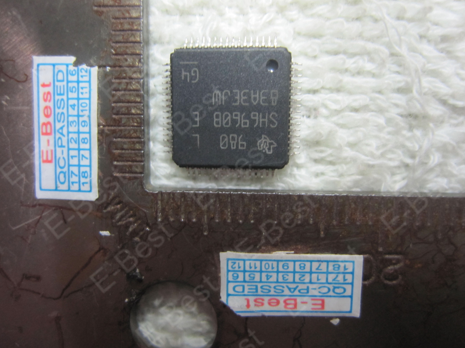 1x SH6960 SH 6960B 5H6960B SHG960B SH69G0B SH696OB SH69608 SH6960B TQFP64 IC 1x SH6960 SH 6960B 5H6960B SHG960B SH69G0B SH696OB SH69608 SH6960B TQFP64 IC