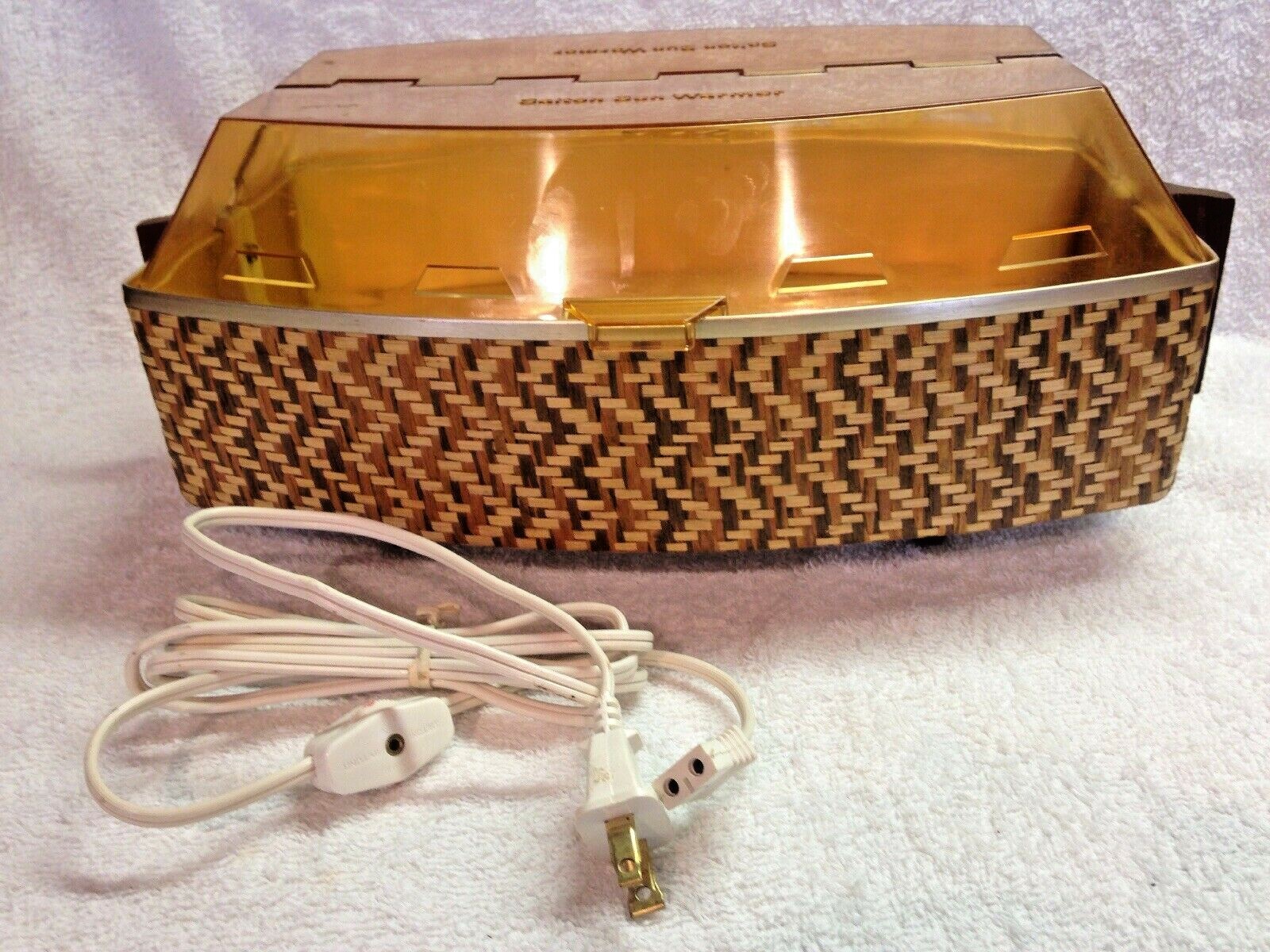 Salton Bun Warmer Model W 8–4 Vintage Art Deco Look Basket Rare Model