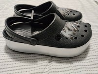 black crocs women's size 7
