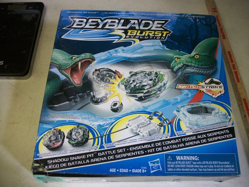 beyblade burst evolution shadow snake pit battle set