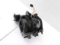 Audi Q7 4M 15-19 Gebläsemotor Lüftermotor Heizungsgebläse Audi Q7 4M 15-19 19.01.2016 4M0820024 gebraucht Vorschau 2