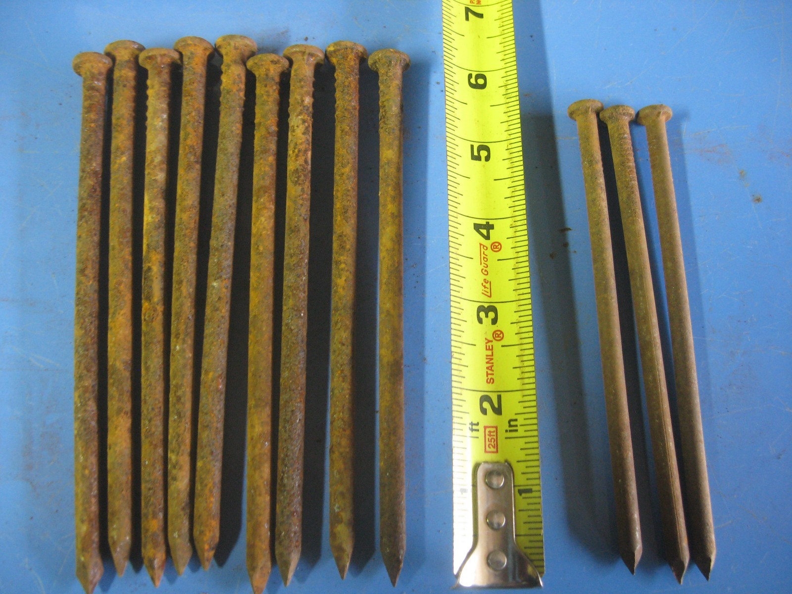 Vintage Mixed Rusty Round Nails 4 Lbs Garden Metal Art Crafts Old Barn Find