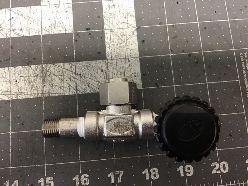 NEW Hoke 6321E4Y  Ball Valve (LK02O)