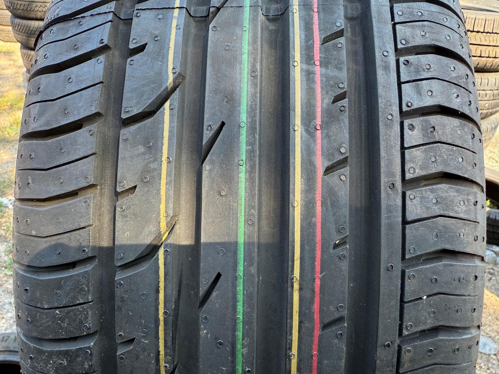 New 225 50 17 Continental, CPC 2, XL, C-Seal 98H x1 Single Tyre (F1_tyres) YD158