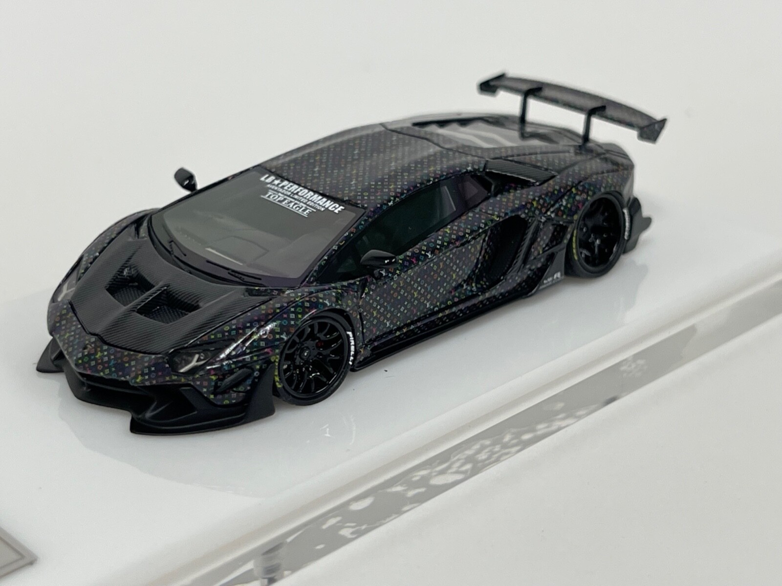 1/64 T&P Lamborghini Aventador 2.0 Liberty walk LB 1/64 T&P Lamborghini Aventador 2.0 Liberty walk LB