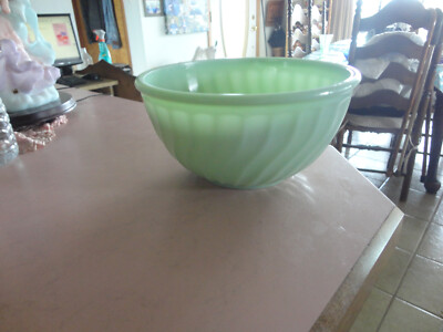 Anchor Hocking Fire King 2000 Swirl jadeite 8'' mixing bowl