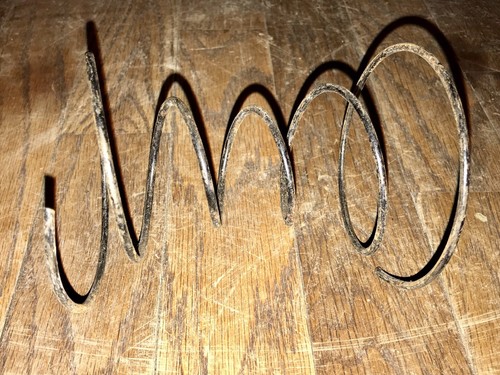 40 RUSTY TORNADO SHAPE 6” BED SPRINGS - FARM -  ARTS CRAFTS  - PRIMITIVE