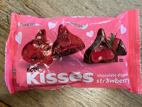 Hershey's Kisses 9 oz. Milk CHOCOLATE DIPPED STRAWBERRY Fill