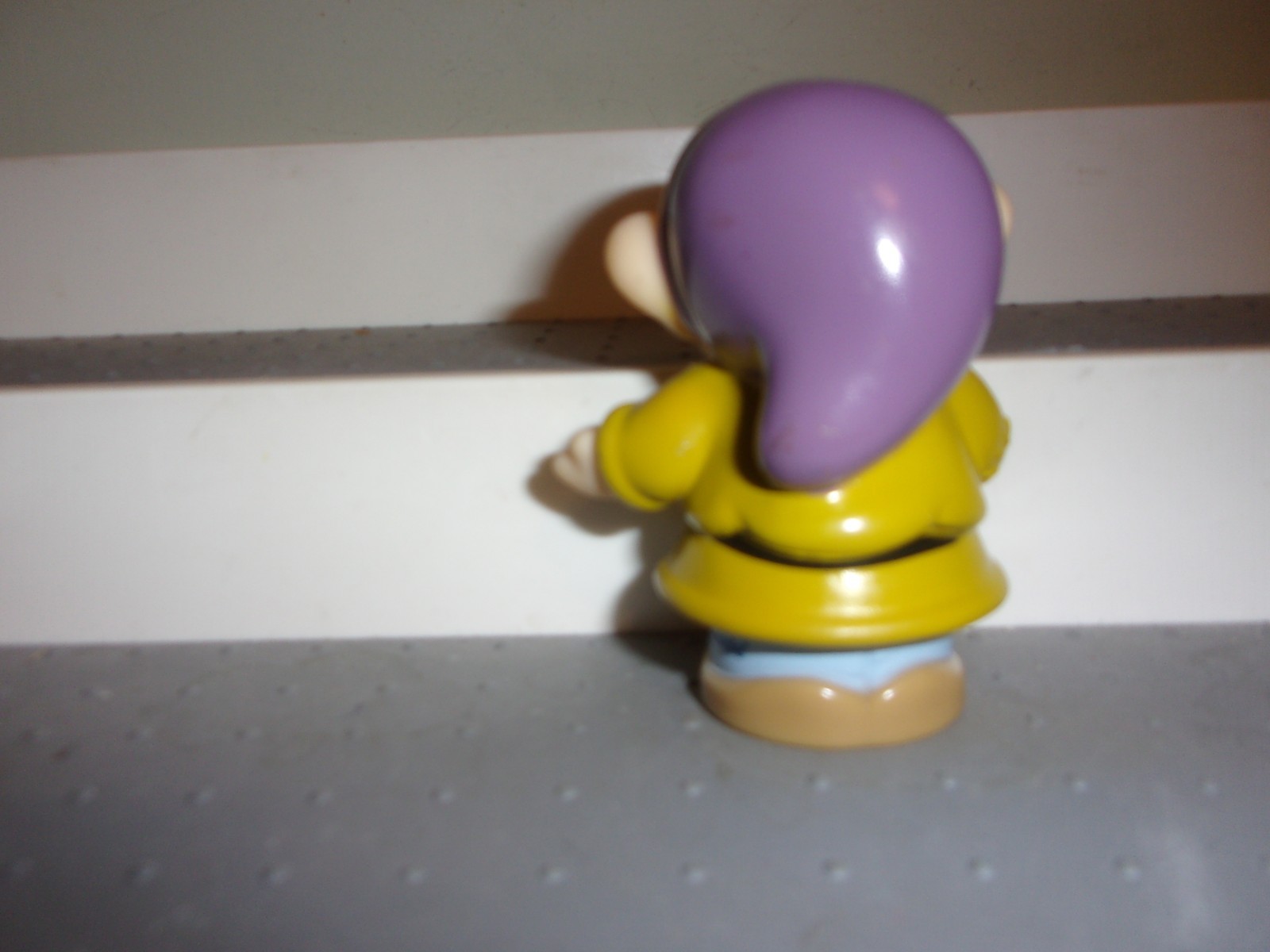 Fisher Price Little People Disney Dopey DWARF FIGURE W/ KISS ON FOREHEAD GREAT