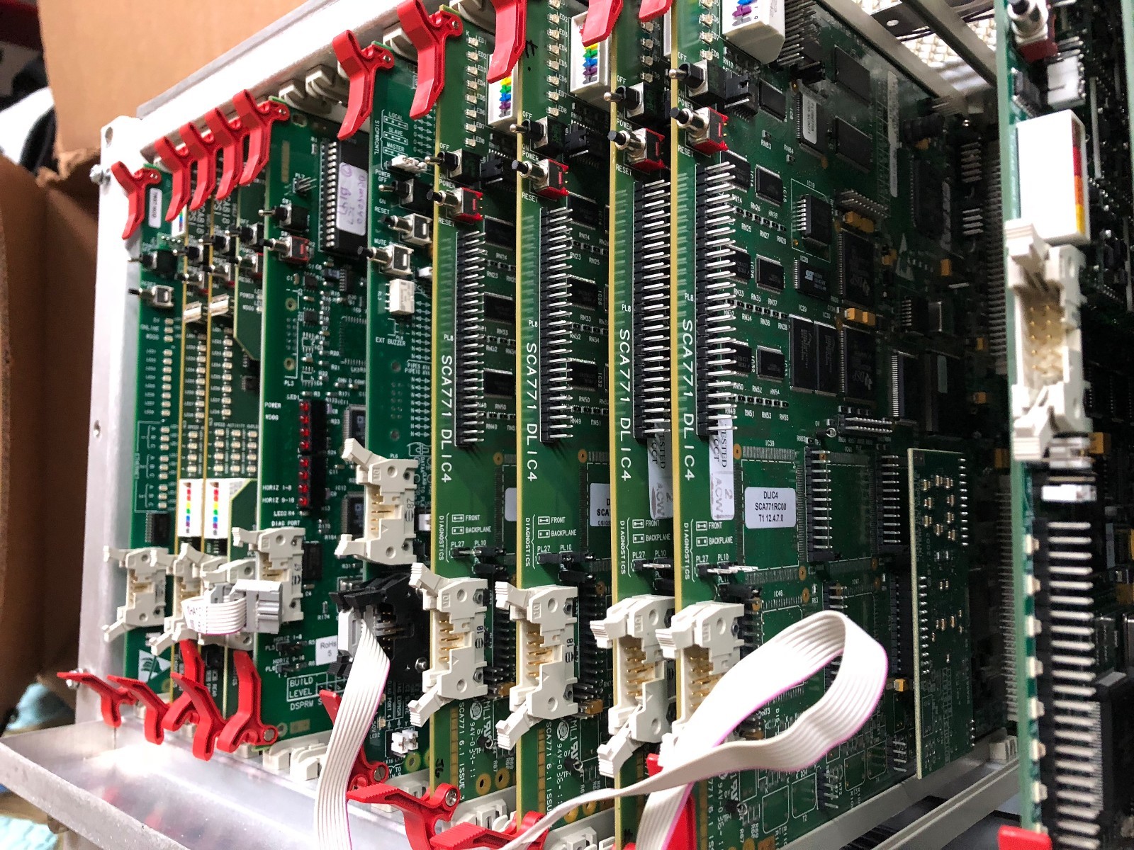 BT P31 Syntegra phone system with 32 BT ITS Netrix Trading Turrets