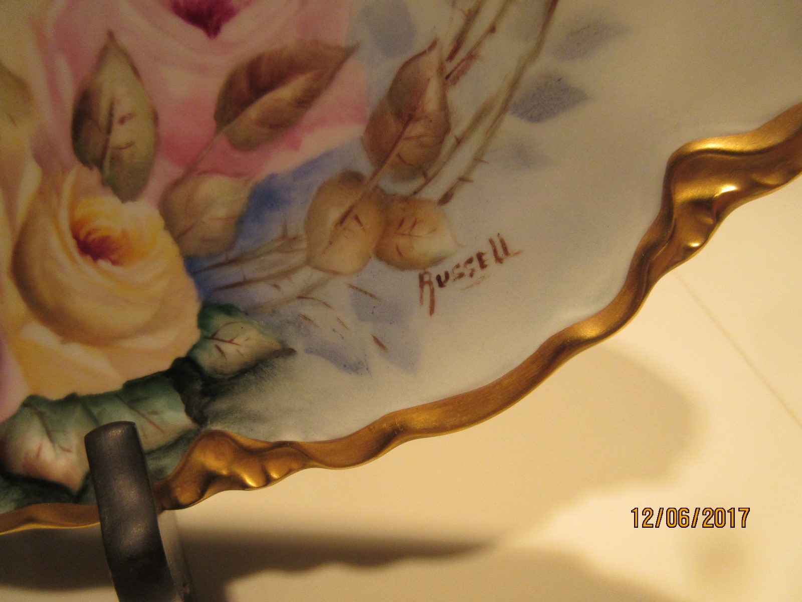 GORGEOUS HUTSCHENREUTHER HANDPAINTED PLATTER; MULTI-COLORED ROSES, EXCELLENT