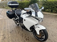2010 10 HONDA VFR 1200 F-A WHITE SPORTS TOURER VFR1200F V CLEAN LUGGAGE NAV 26k
