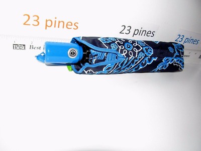 VERA BRADLEY BLUE BANDANA AUTOMATIC OPEN CLOSE FULL SIZE UMBRELLA NWT