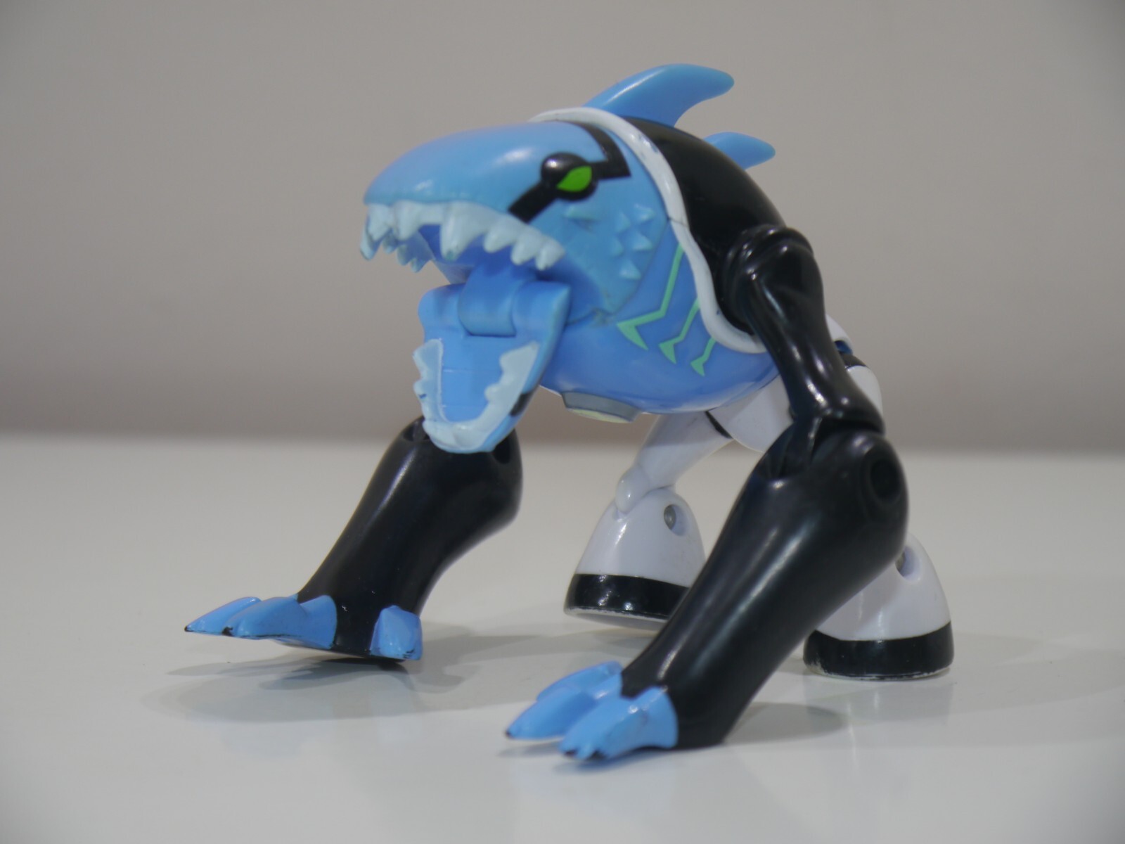 BEN 10 BEN TEN Ultimate Alien Arctiguana FIGURE Bandai RARE