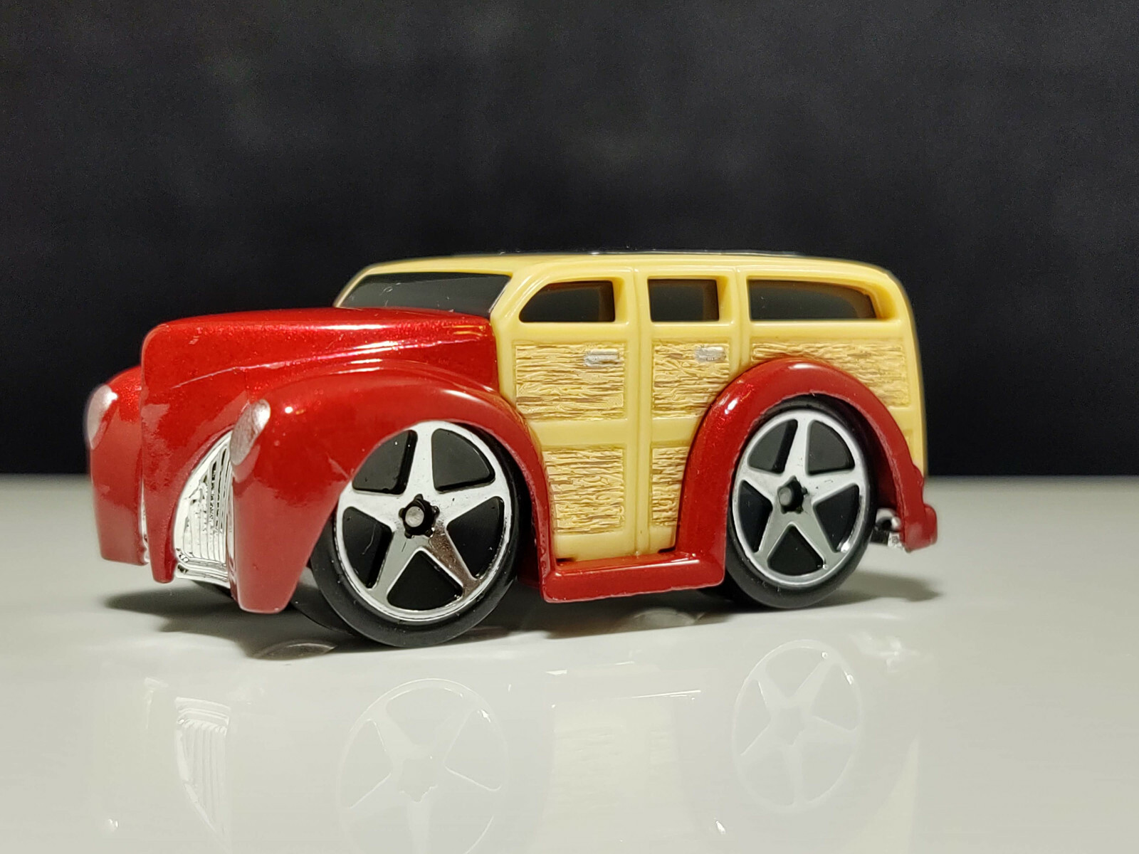 BLOCK 'O WOOD BLINGS WOODY WAGON  ORANGE 1:64 SCALE DIECAST COLLECTOR MODEL CAR