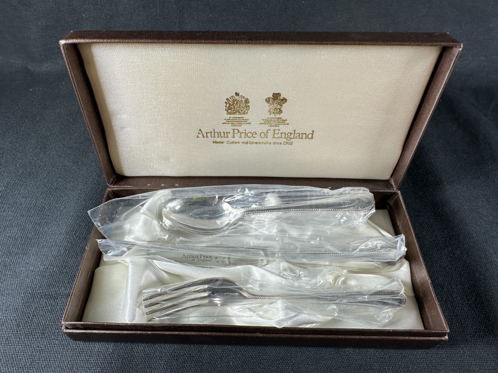 英国 ギャラリートレー スクエア イーグルフット arthur price