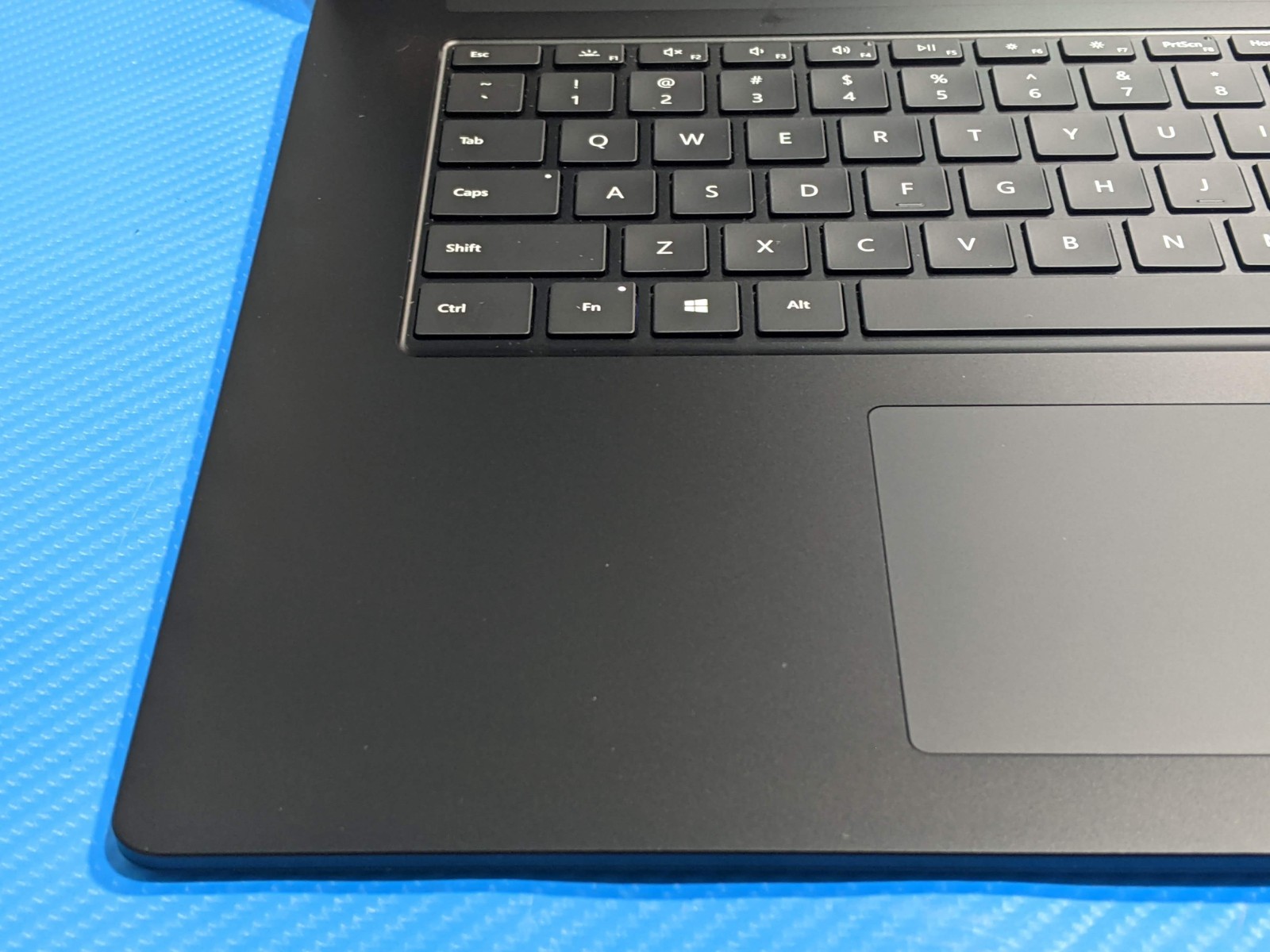 Microsoft Surface Laptop 3 15" Touch i7-1065G7 16GB RAM 512GB SSD Win 11 Pro - Thumbnail 6