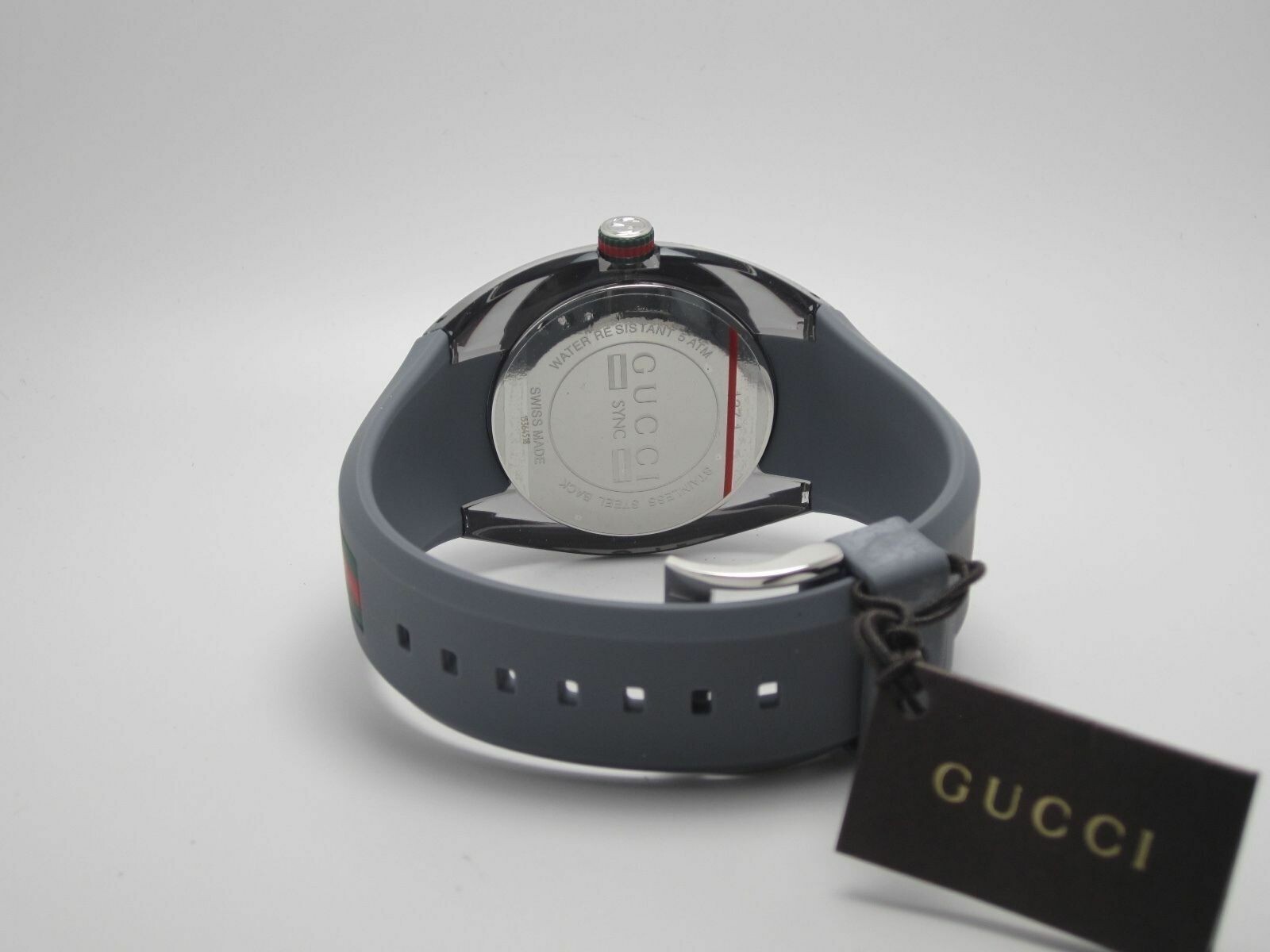 Pre-owned Gucci Ya137109 Gray Rubber Band Gray Dial Unisex Watch