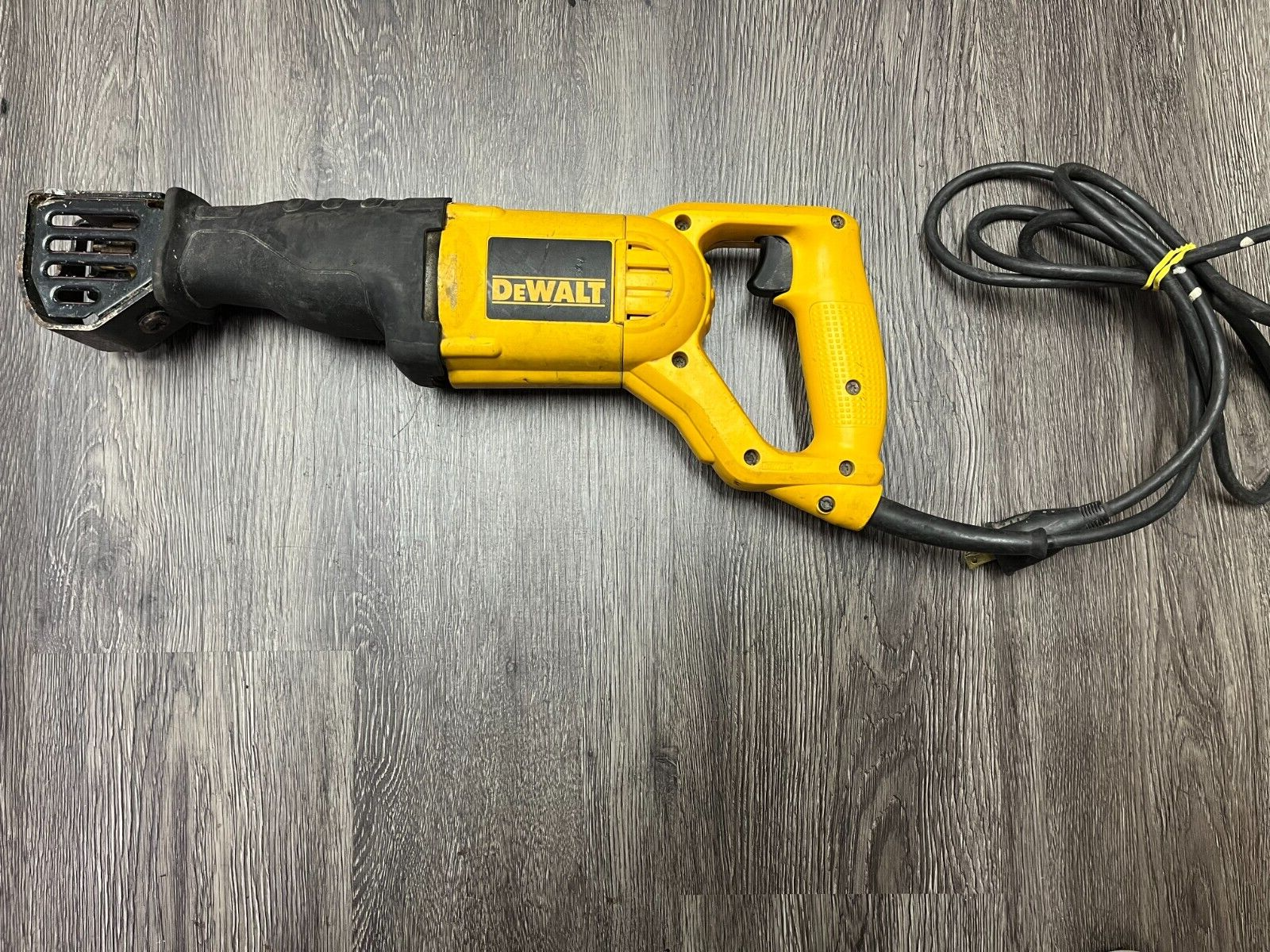 ▽デウォルト(DEWALT) セーバーソー DW304P【柏店】 – アクト