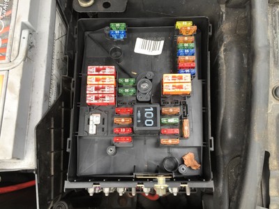 AUDI A3 2005-2008 2.0 TDI FUSE BOX (IN ENGINE BAY) | eBay mk5 golf engine bay fuse box 
