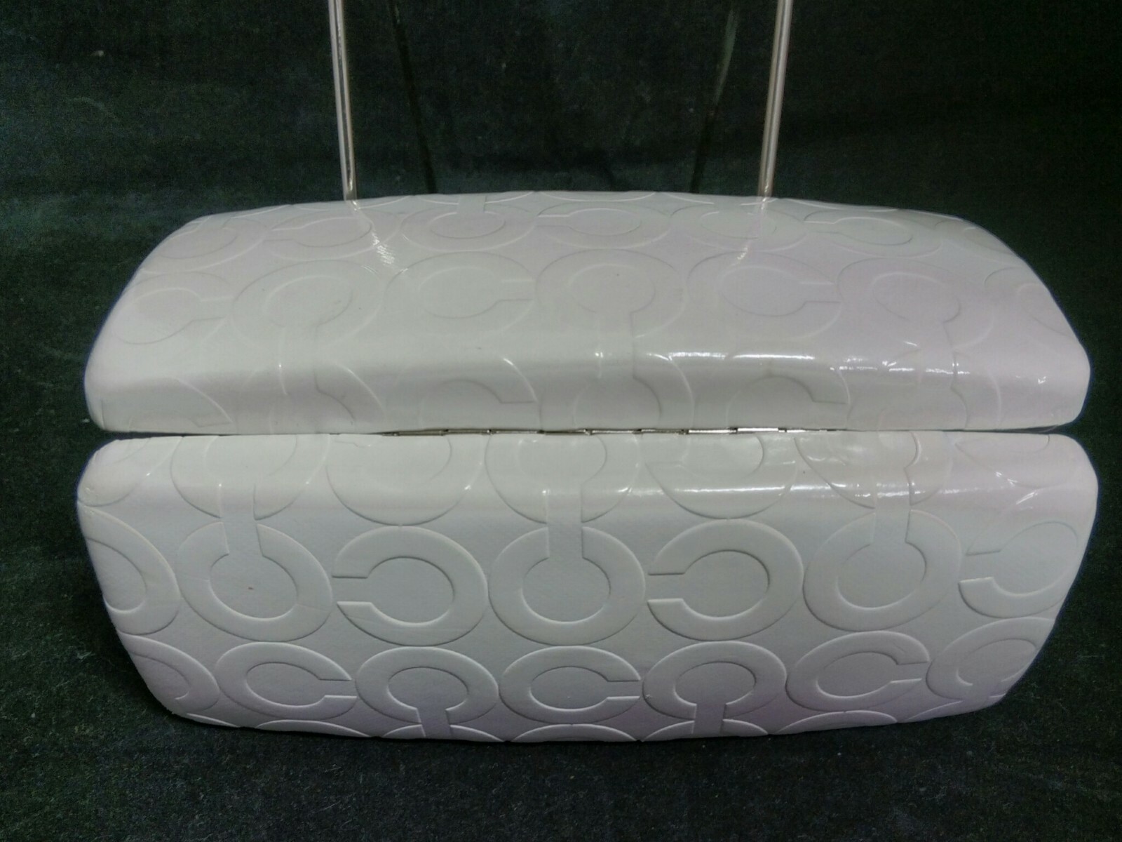 COACH SIGNATURE GLASSES CASE WITH CLOTH - HARD CASE, IVORY COLOR -  PERFECT!