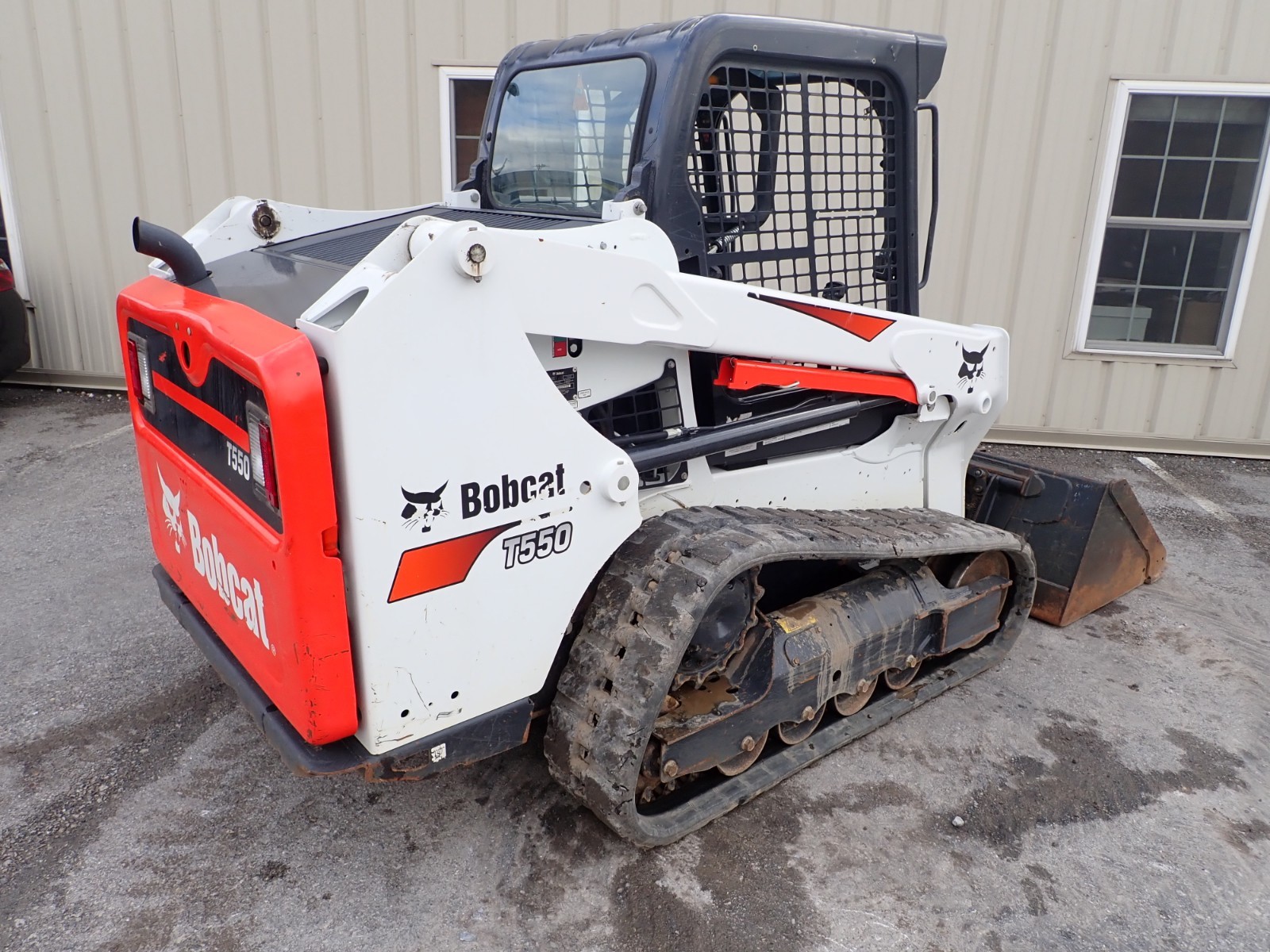 2017 BOBCAT T550 SKID STEER, OROPS, 395 HOURS! AUX HYDRAULICS, 66 HP DIESEL