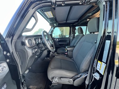 image 4 of interior