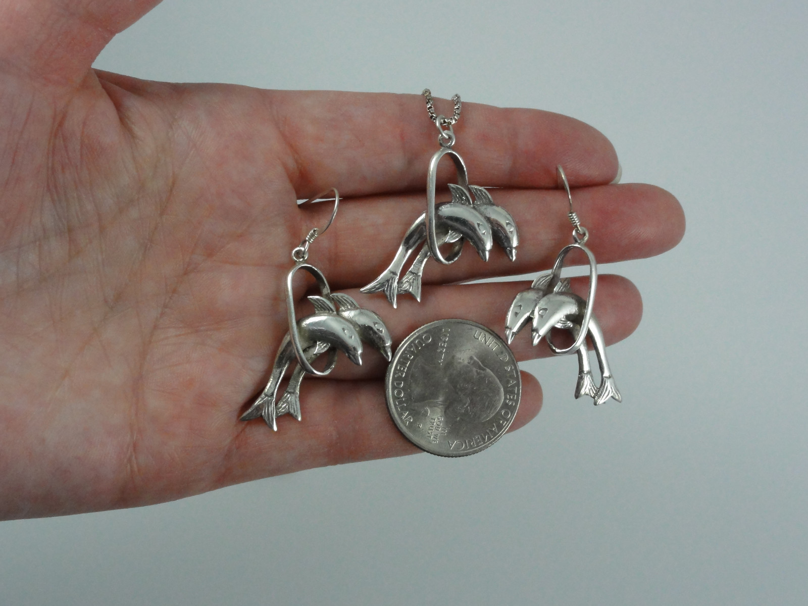 Estate Sterling Silver Dolphin Jumping Through Hoop Pendant Earring Set Necklace