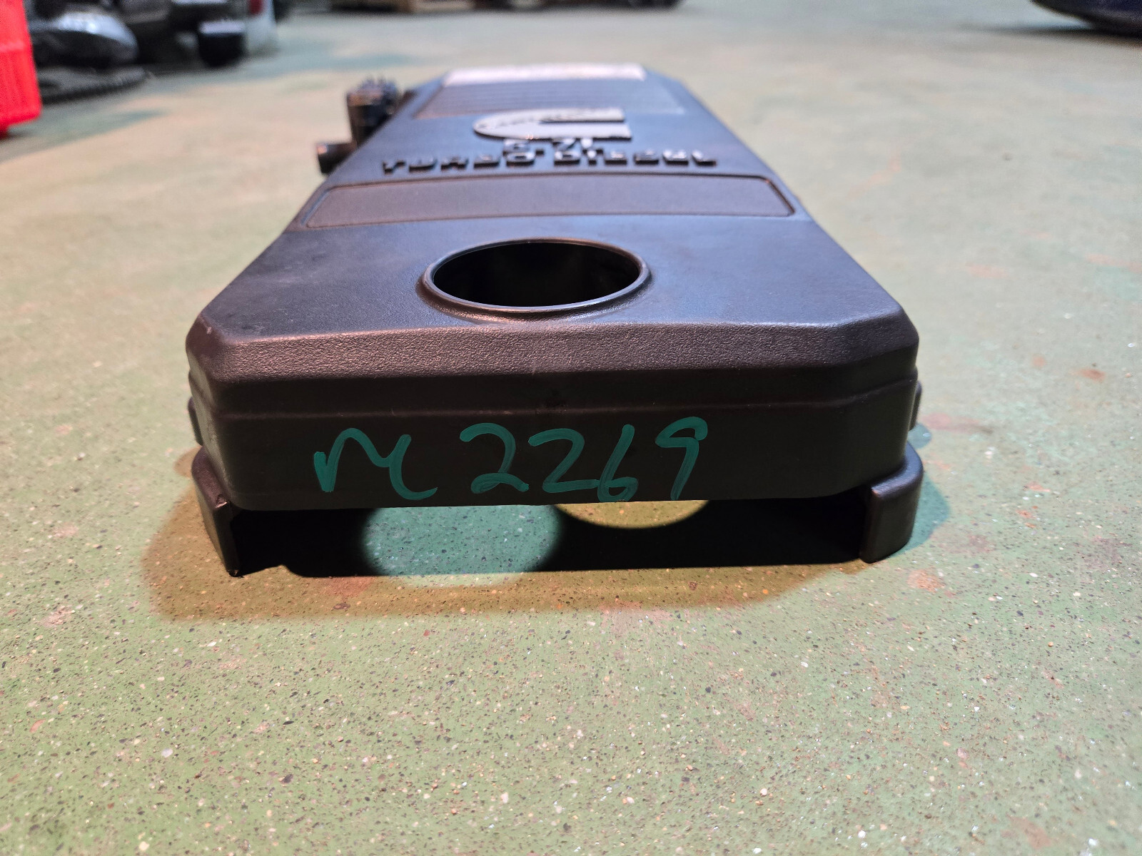 6.7l cummins upper valve cover 5446599 - Picture 2 of 11