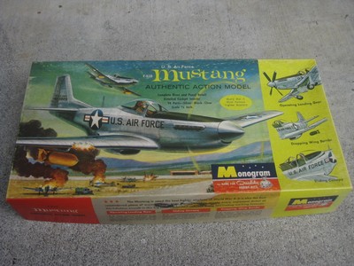 Vintage 132 1962 Monogram P51D MUSTANG Model Airplane Kit PA77198