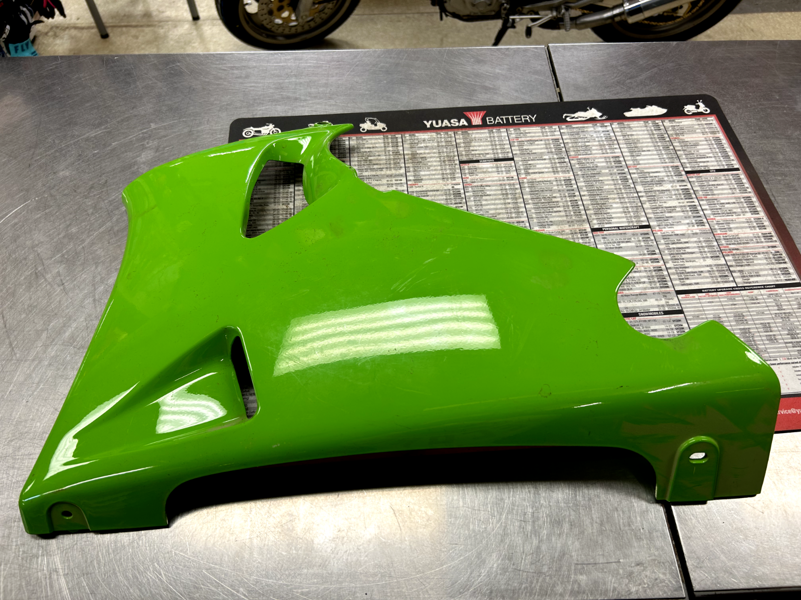 2000-01 KAWASAKI ZX6 ZX600 LEFT SIDE LOWER FAIRING /FRONT