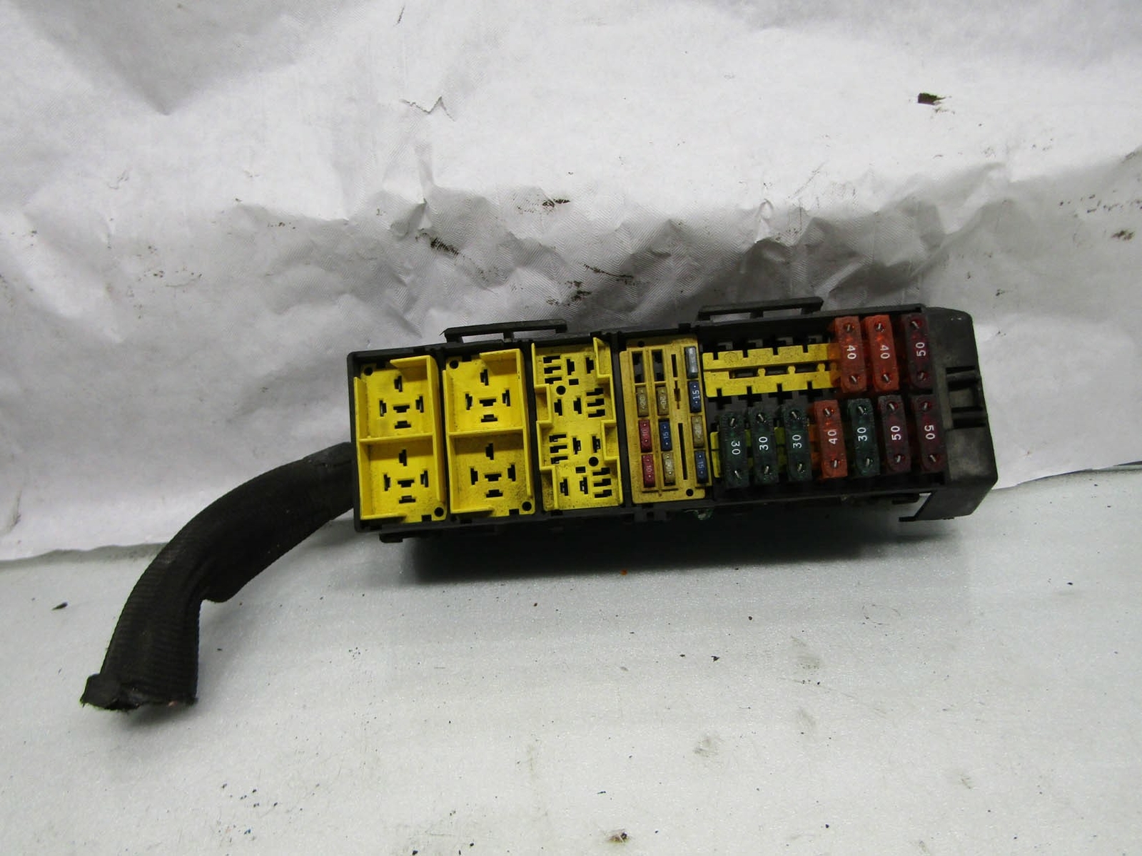 グルーズ Jeep Cherokee XJ 84-01 facelift 2.5 engine relay fuse box