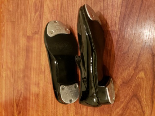 ABT SPOTLIGHTS TAP SHOES CHILD SIZE 1.5 BLACK SYNTHETIC PATENT LEATHER.