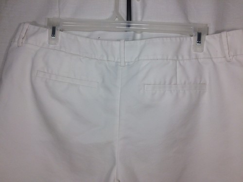 Mossimo Stretch Bermuda Shorts- Womens Size 18- White