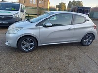 2012 Peugeot 208 1.2 VTi Active 3dr HATCHBACK Petrol Manual