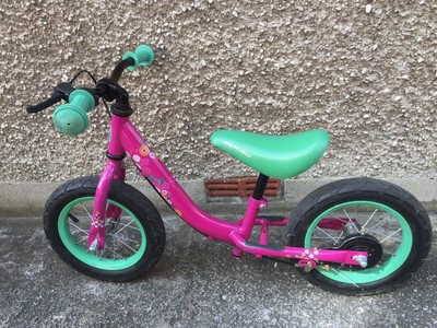apollo wizzer balance bike 12