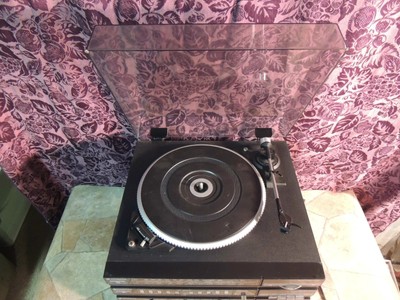 Vintage Hitachi Stereo Receiver w/Dual Cassette Deck & Equalizer,Record Player