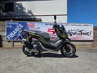 MGB SST 125cc commuter maxi scooter learner legal adventure