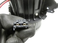 Audi A4 8K B8 11-15 Gebläsemotor Lüftermotor Heizungsgebläse Audi A4 8K B8 11-15 14.03.2014 8T1820021 X6552 gebraucht Vorschau 6