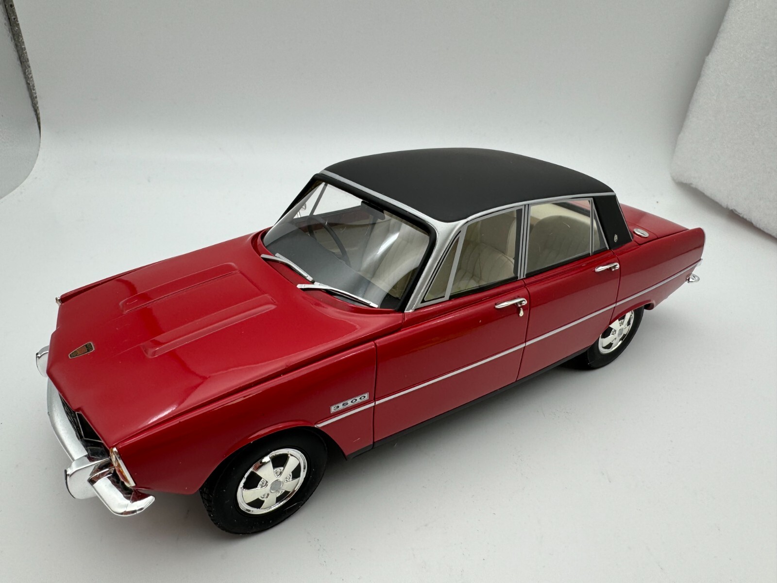 ミニカー 104-049 Cult 1/18 Rover P2b Saloon 1968 104-049 Cult 1/18 Rover P2B Saloon 1968 | eBay
