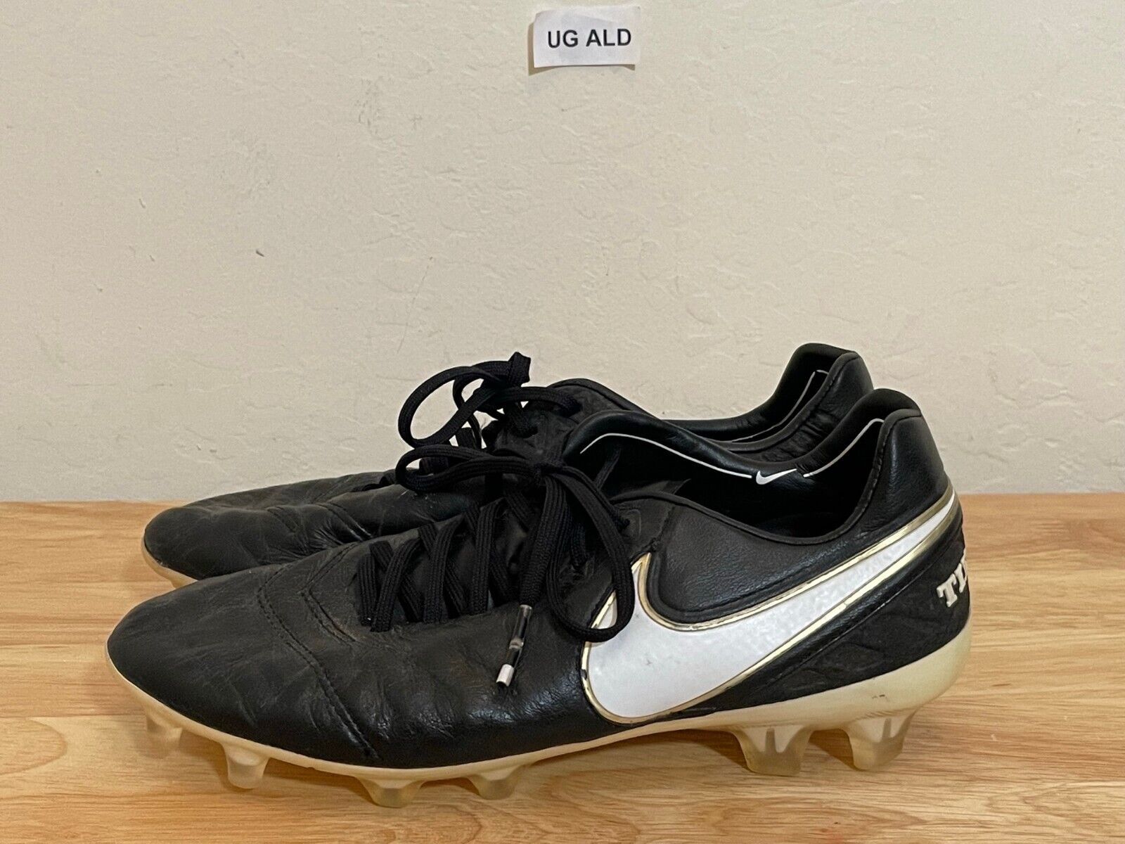 Nike Tiempo Legend VI FG ACC Black/White/Gold Soccer Cleats Nike Tiempo Legend VI FG ACC Black/White/Gold Soccer Cleats