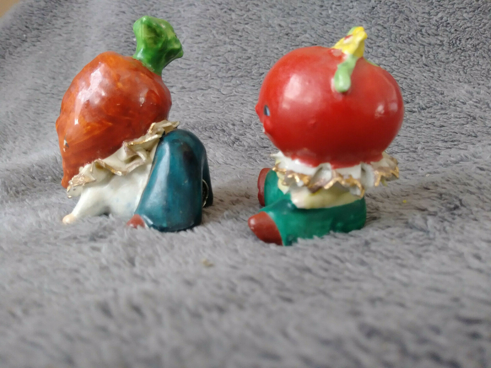 Vintage Anthropomorphic Salt And Pepper Set Crawling Carrot and Sitting Tomato