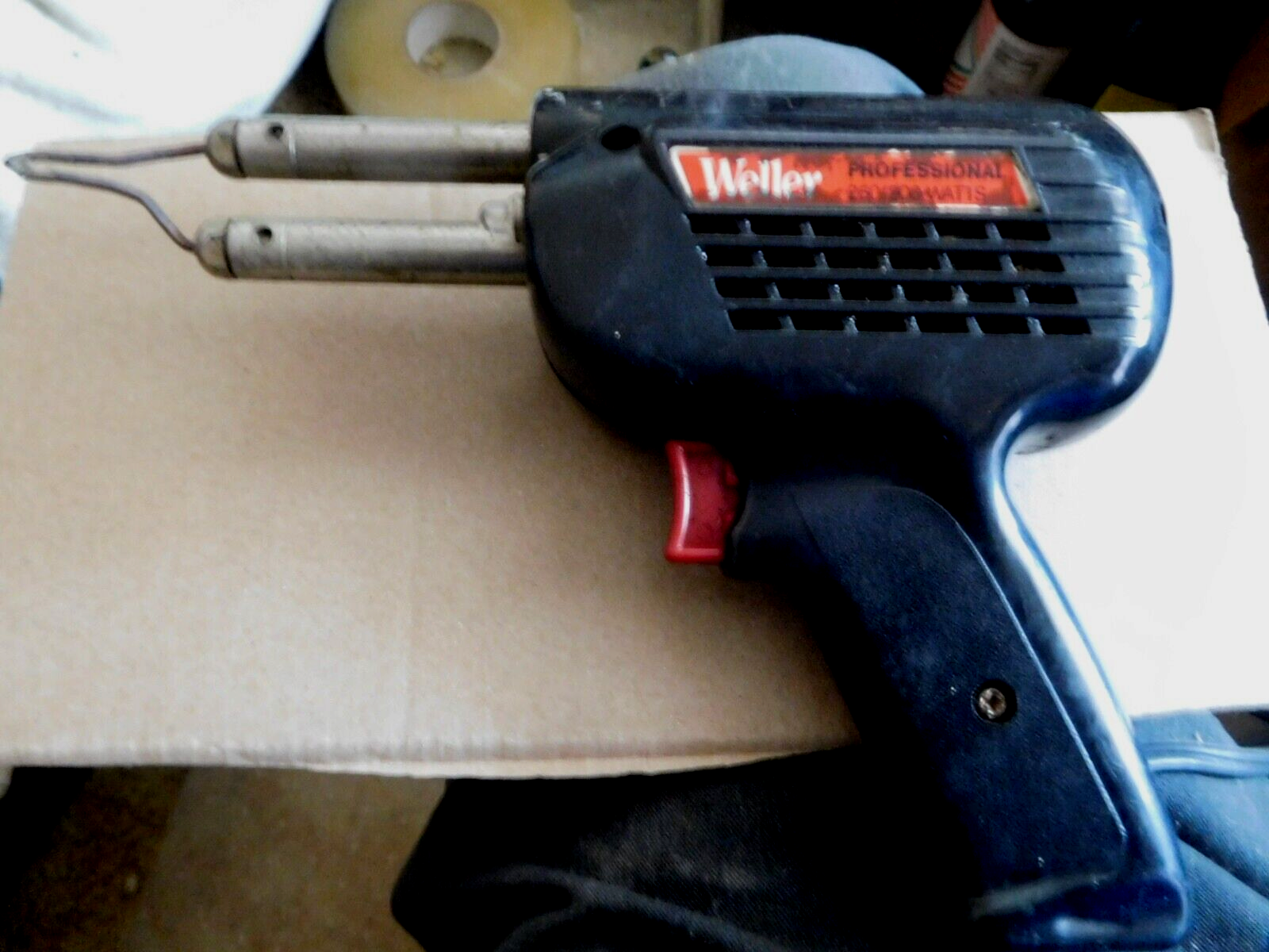 Weller D550 260 - 200 Watts Professional Soldering Dual-heat Gun Black