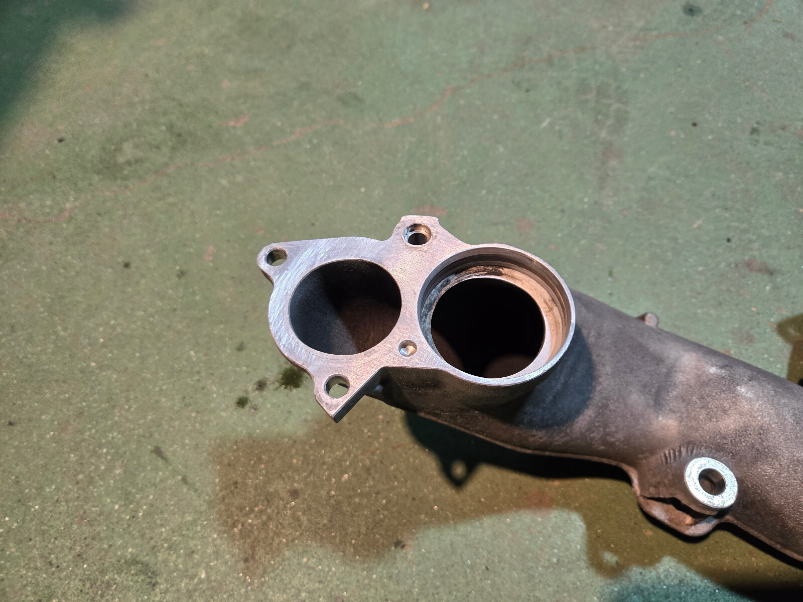 a6420983007 Mercedes-Benz OM642 intercharging air tube cross tube 10-18 Sprinter - Picture 7 of 11